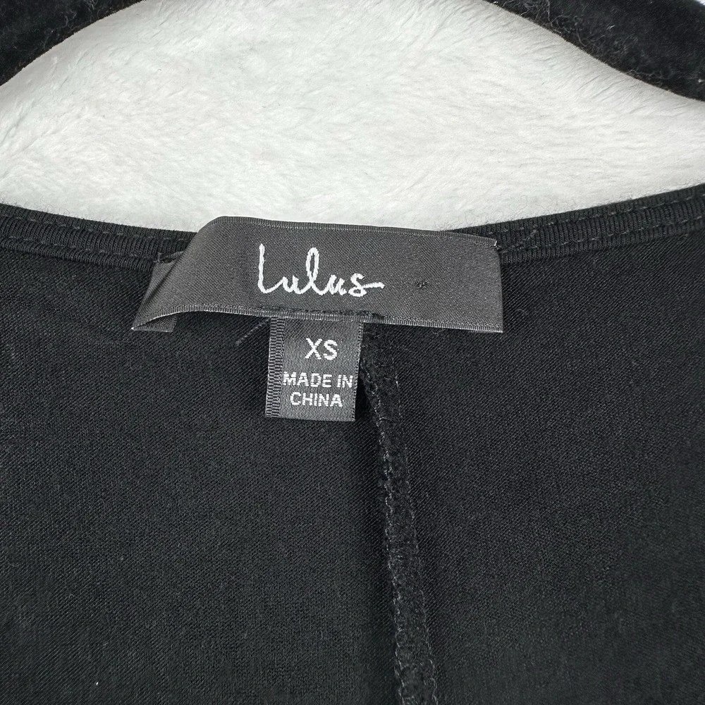 Lulus Womens Top Bodysuit Black Short Sleeve Size XS Satin Lined Edge EUC - Picture 3 of 11